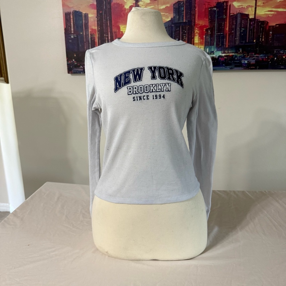 Women's Gray Long Sleeve Top with New York Brooklyn Design